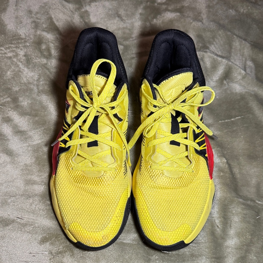 Donovan Mitchell basketball shoes